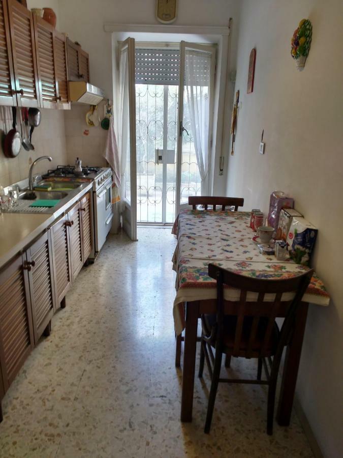 Adrian House Apartment โรม ภายนอก รูปภาพ